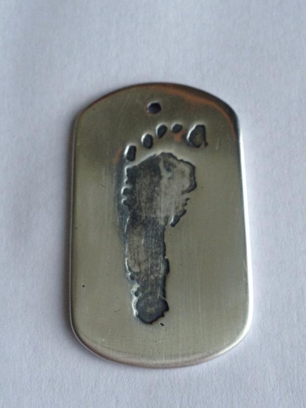 What do you all think of my latest make? This is one of my large footprint dog tags! #giftsfordaddy #personalisedgift