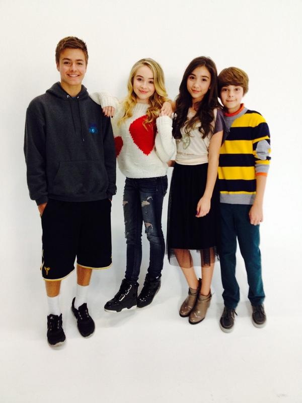 School picture day with these people.😜🎉 @ItsFarkleMinkus  <a href="/ItsMayaHart/">Maya Hart</a> <a href="/ImRileyMatthews/">Riley Matthews</a>