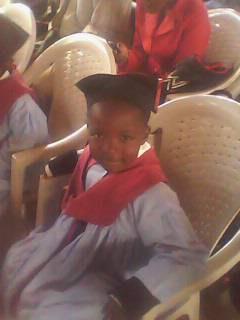 alexphar's tweet photo. First graduation http://t.co/pIeXfnoSm1