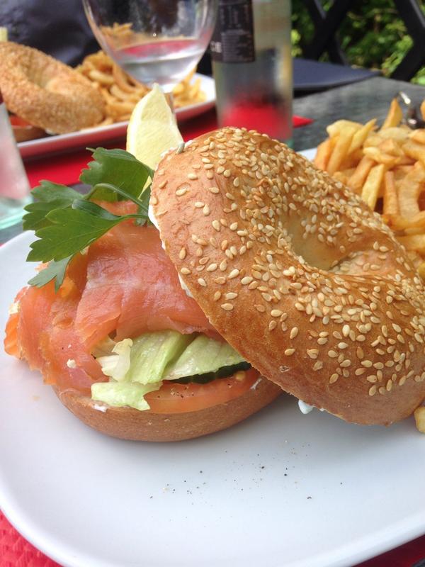 Rankeat_Company's tweet photo. Envie de manger votre plat favori à #luxembourg ? C'est par ici http://t.co/91khwEbt3t #foodporn #burger #bagel http://t.co/Tph6CQKhK2