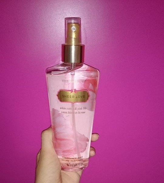 sherinemoh's tweet image. I got a @VictoriasSecret Body spray as a GIFT TODAY !! #ExtremelyHappy