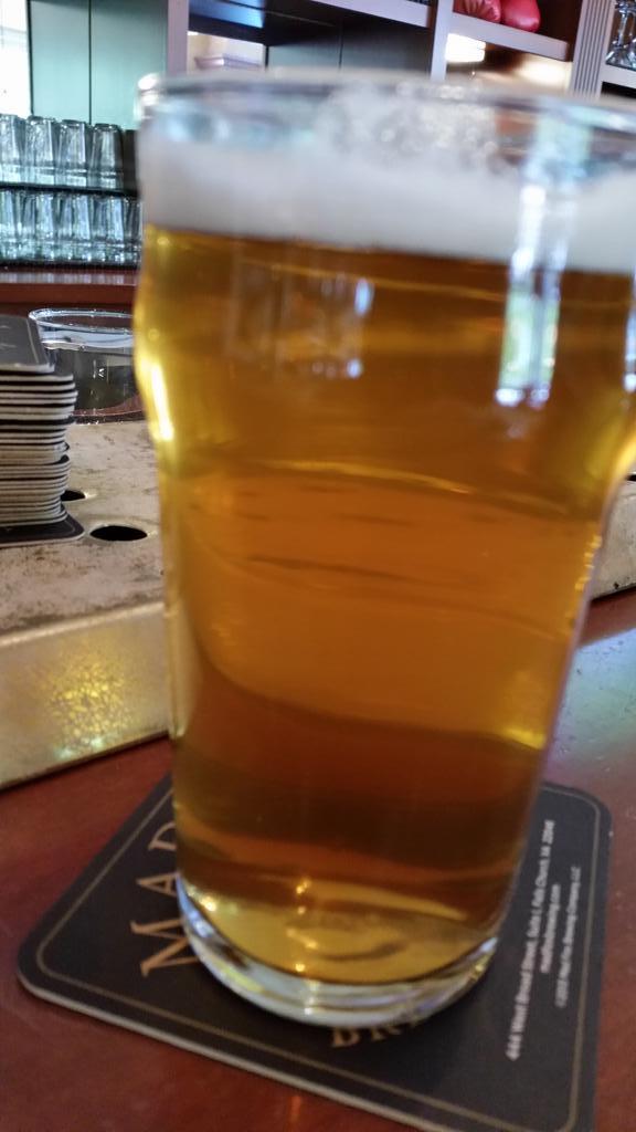 CellarmanDC's tweet photo. Reminder that expertly made &amp; served, cask beer still exists and your cask pints should be clear. Thx @MadFoxBrewing http://t.co/B9WSiVCzXK
