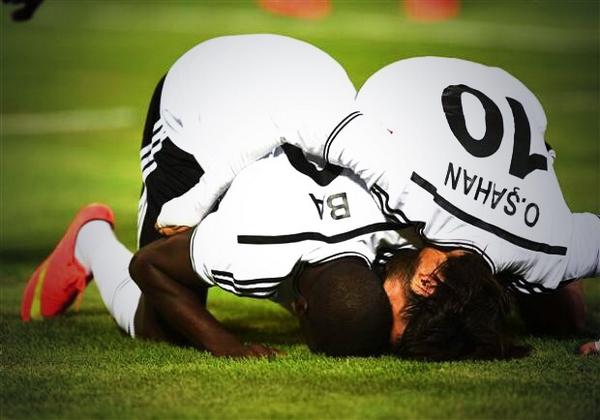 Masallah !!!!! <a href="/dembabafoot/">Demba Ba</a>