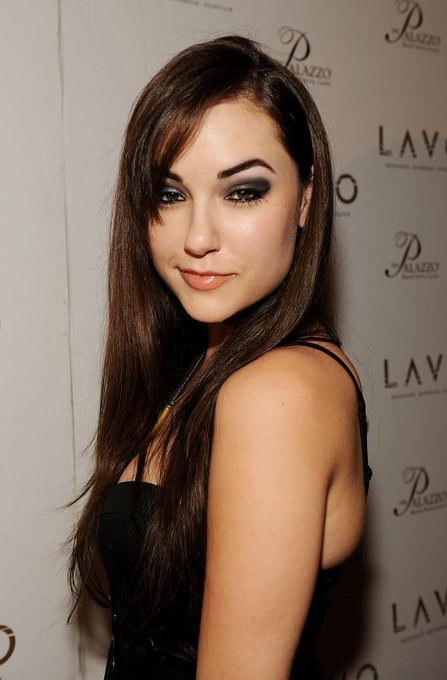 For my first #WomanCrushWednesday, the beautiful and sexy @SashaGrey, bc I'm so fucking gay for her.<a href="/tag/womancrushwednesday"class="tags">#WomanCrushWednesday</a><a href="/tag/wcw"class="tags"><span>#wcw</span></a>