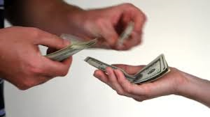 AnticsOfTwo's tweet image. 10% of US household pay their bills in cash #StayOffTheGrid