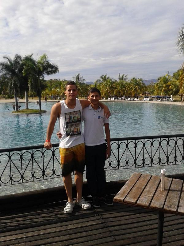 munarpaulo's tweet image. @JsmpMorales ♥♥