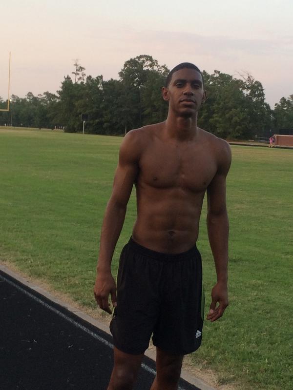 CoachDGreen's tweet image. Great to see @JCGilreath rollin effortless around the track @green_running @adidasrunning #eliterunning