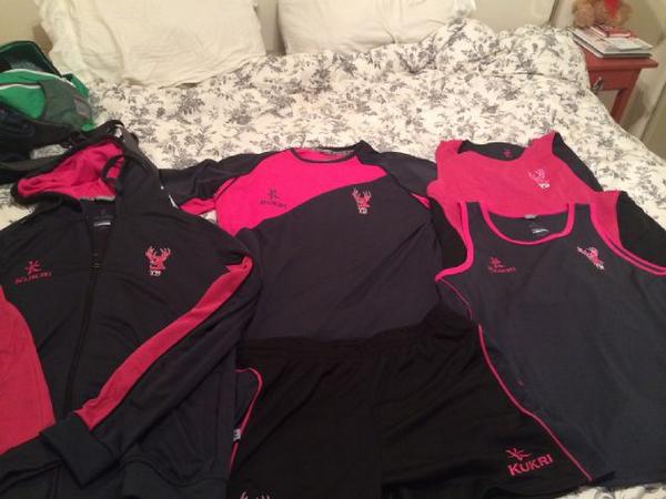 YoungBucksRFC's tweet photo. The kit is in, Thank you @KukriCanada you guys did an amazing job. The boys are going 2 look fly #swag #bucks #newkit http://t.co/V3lHeEQGJ9