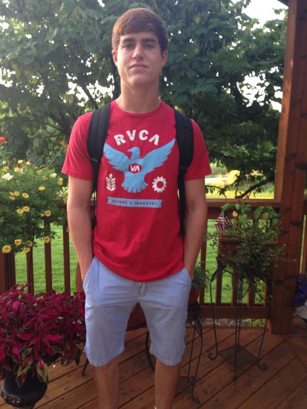 StaceyKenzie's tweet photo. #FirstDayOfSchool #bvhs@jrsmith247 http://t.co/uiCP1ntODy