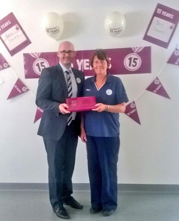 Honoured to be presenting Bev with her 15 years sevice award today <a href="/Express4421/">Neston Expess</a> #Thankyou#AndCarrotCakeToo