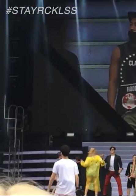 Bu_4ZGYCMAETv6c.jpg:large