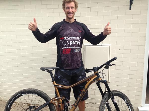 Benmooreracing's tweet photo. Back in the game. First proper training ride. @cyclepaths @TFTuned @BringOnTomorrow #injury #mtb #fasterthanbefore http://t.co/0fewpSTgiK