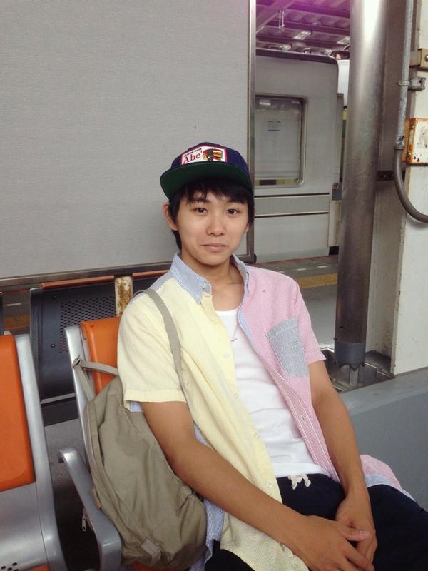 須賀健太 今日は弟と一緒に横浜で開催中の トランスフォーマー博 に遊びにいってきました めっちゃ楽しかった トランスフォーマーかっこよすぎ 小さい頃のおもちゃもたくさん展示してあってなつかしかったー 弟に撮らせたら90 ブレる 笑 Http