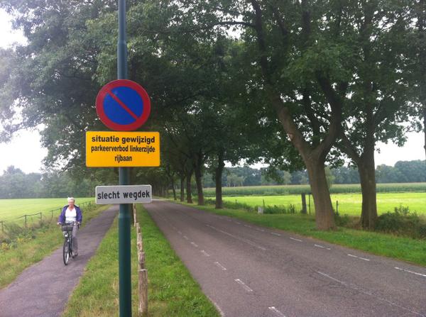 Parkeerdrukte bij De Roestelberg? Daarmee zal het vandaag wel meevallen. Er komt regen, maar ik zit klaar!