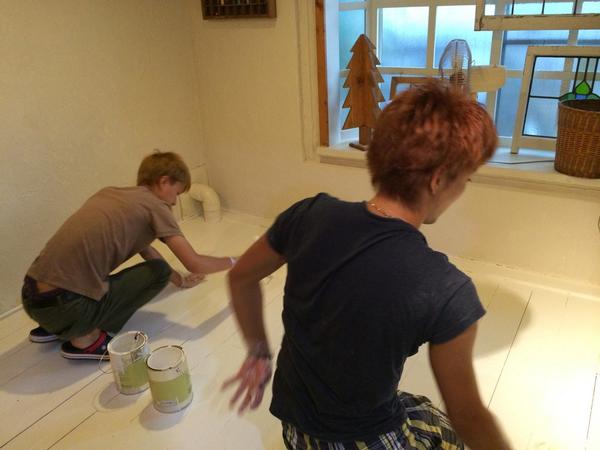 woodside39's tweet photo. ペンキ塗りましたー http://t.co/K5rl196jtk