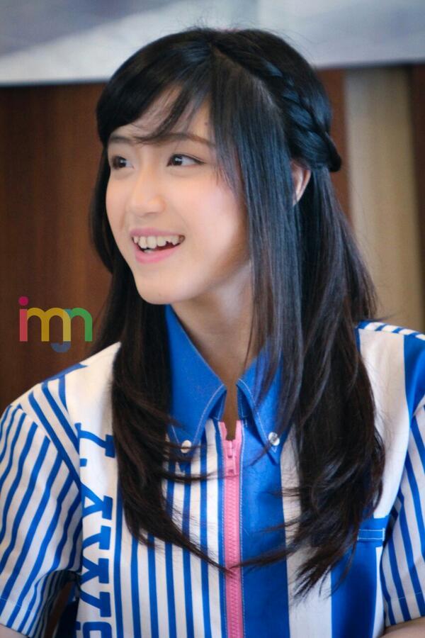 typoind's tweet photo. #Sharepict @SinkaJ_JKT48 || @FluffyAddictPKL @SinkaJuliani_FC @Sinkadorable @DHF48_Sinka @omvvota @Sharepict__48 http://t.co/5RlAlMEICa