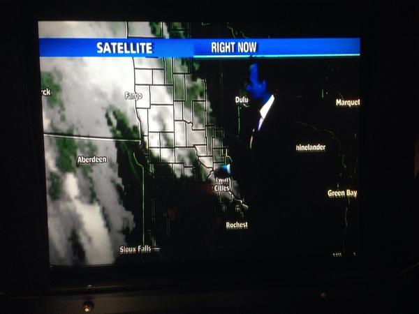 TDurianNEWS's tweet image. What you don&apos;t know is @kenbarlowTV moonlights as a member of the #BlueManGroup #PrompterProblems