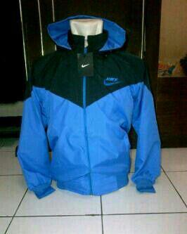 FavoriteShop_id's tweet photo. Jaket Parasut nike. Harga promo. Minat sms/wa 082245681111 / PIN 7A6F0E29/7D4D736E http://t.co/LoR4i1kJT6