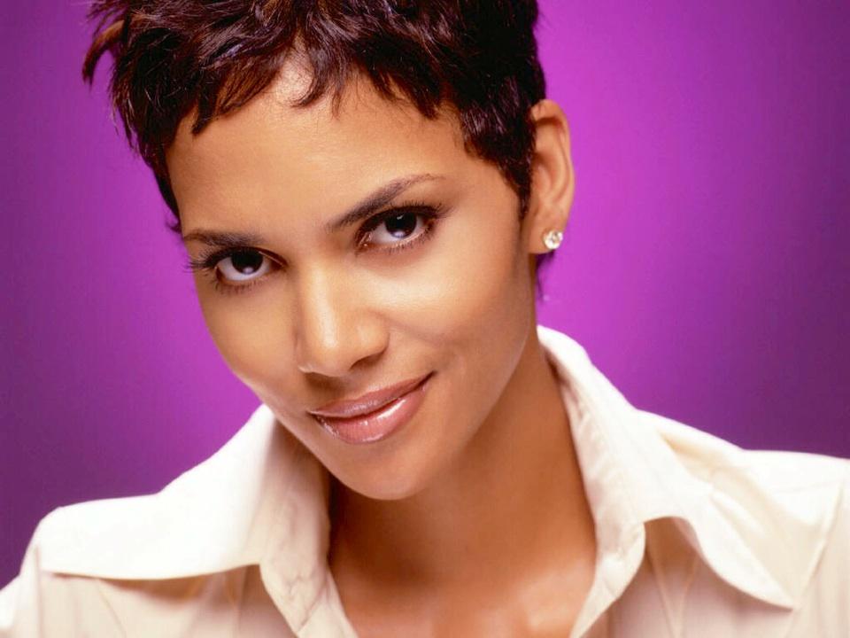 Happy Birthday!
Halle Berry 