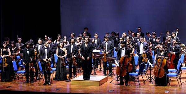 Gala Concert by <a href="/OrkesMahasiswa/">Orkes Mahasiswa ISI</a> with <a href="/bakanakov/">Kanako Abe(阿部加奈子)</a> as a conductor at Ciputra Hall Surabaya on June 19th, 2014