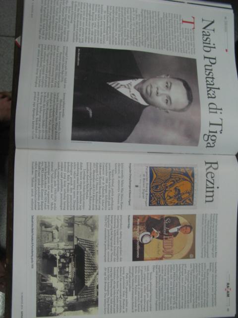 GatraMediaGroup's tweet photo. Ragam : Riwayat Pelarangan Buku di Indonesia, Majalah GATRA edisi 40 edar 7-13 Agst 2014, @Scanie_ID http://t.co/sFTed3aFJ8
