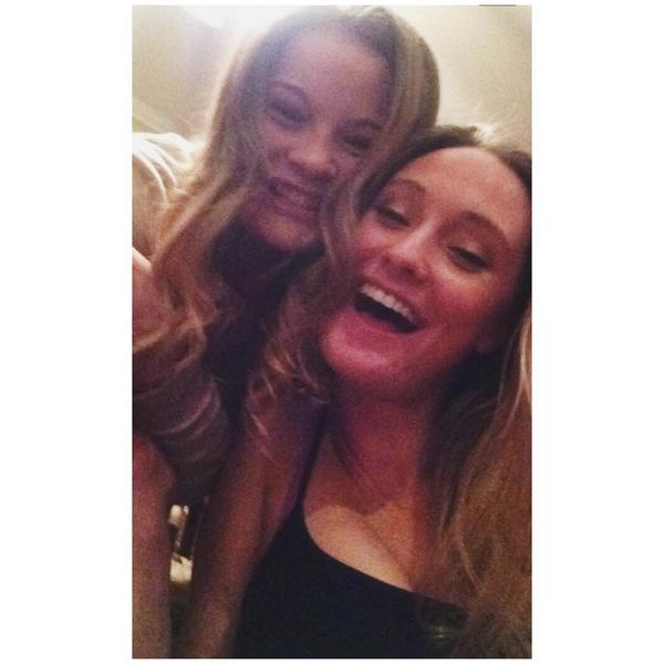 HannahStevenso5's tweet photo. go do big things in Switzerland Katy Baby, I'll miss you to the moon and back. see you in 4 months 👯🇺🇸😘 http://t.co/9ac8Btn0cQ
