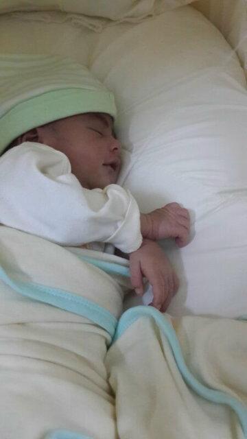 Dafooor2's tweet photo. ​غيبتک تشبہ من سكن دﺎر ��لايتإم ،، طفلن' تحرى رجعت ﺎمہ و طالت ..! http://t.co/hlD1Y9we44