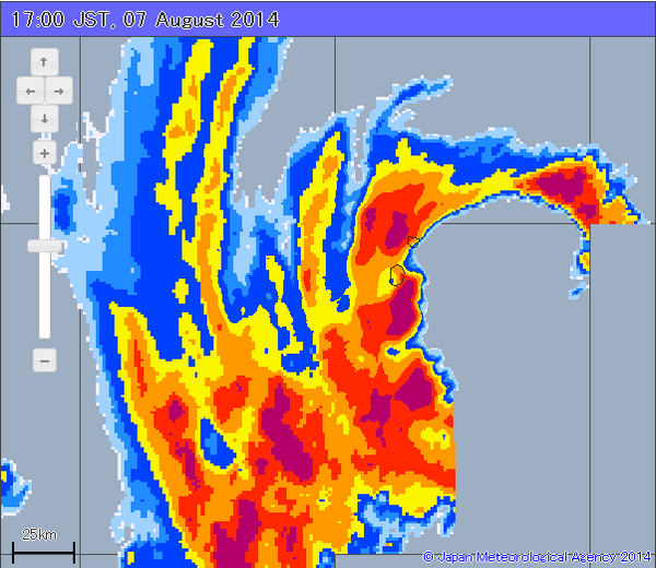 iCyclone's tweet image. Sexy radar porn shows #TyphoonHalong's #eyewall raking Minami-daito. Island recently had gust to 87 knots (100 mph).