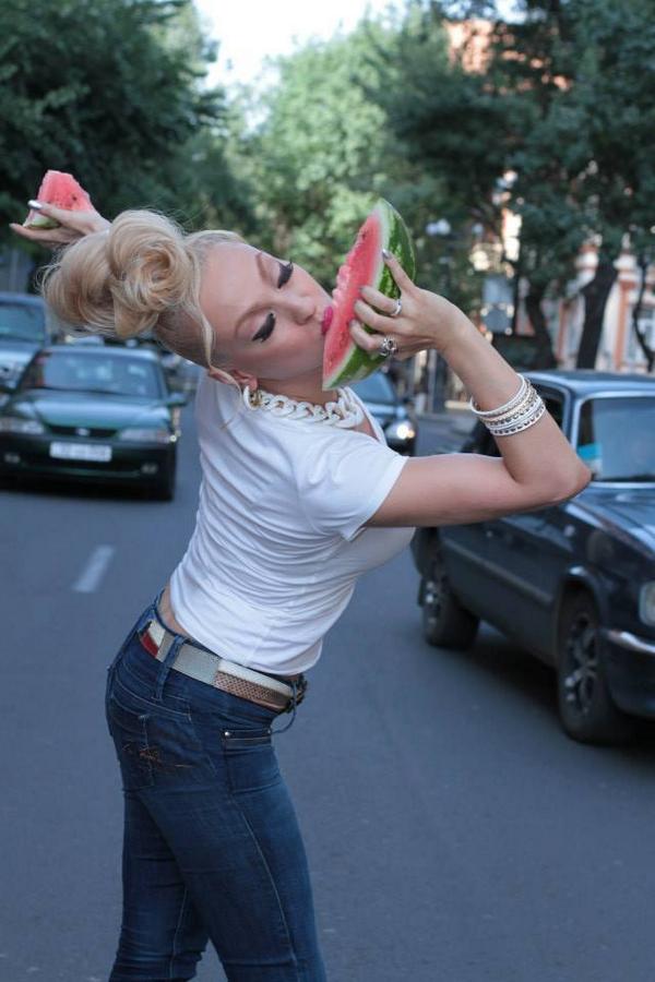 Прямая ссылка на встроенное изображение