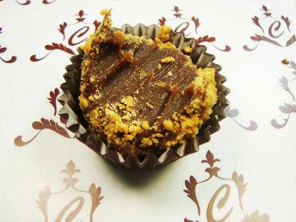 confeitariacuri's tweet photo. Um dia feliz com gostinho de brigadeiro. #ccuri http://t.co/IzOCIp5Zc3 http://t.co/hTaBuC8nM5