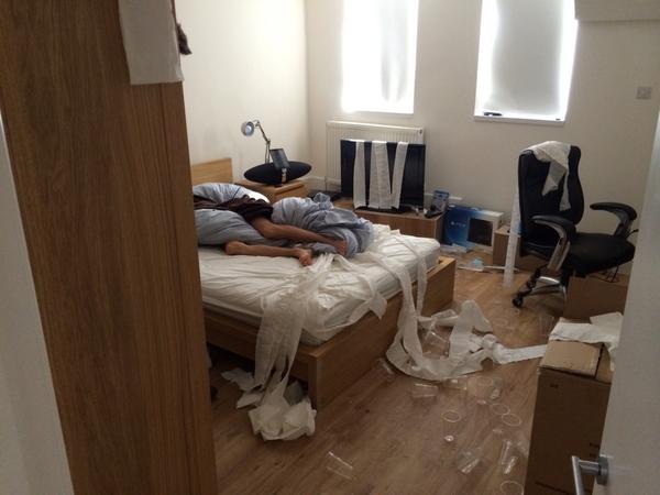 RSampey's tweet photo. “@Caspar_Lee: I think @Joe_Sugg may have celebrated a little bit too hard for #2yearsofthatcherjoe ! http://t.co/8egQeAsXo6”oh my god !!!!