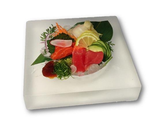 CapHornChamonix's tweet photo. Envie de fraîcheur?
Nos #sashimis n'attendent plus que vous... 
#chamonix #assiette http://t.co/QObLs5A6HH