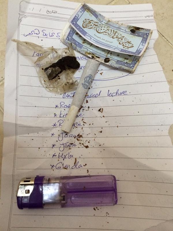 abod222272's tweet photo. ابي ساااالب من جده يكون جااااااد ينط ع الخااااااص http://t.co/2rOftzWpGU