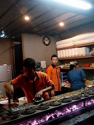 gagan_dirty's tweet photo. Surabi imut..jl.setiabudi no:194 Bandung http://t.co/28iQ6LwXdp