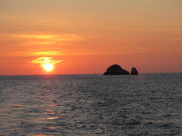 Sunset @ #WesternRocky in Burmas #MerguiArchipelago Fantastic #Divewithasmile :)