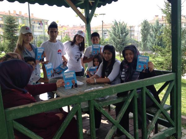 akmamak's tweet photo. Kıbrısköyü  Mahallesi broşür dağıtımı @mnedimyamali @MAbdullah19 @muslumkeles @yclk06 @AHMETZENGERTAS http://t.co/aEoz2dZ1rf