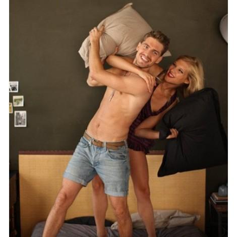 Cosmopolitan_es's tweet photo. El #sexo puede ser muy peligroso... Estas son las lesiones más comunes que puedes sufrir: http://t.co/d9fMzscArD http://t.co/qr3VXRpgO8