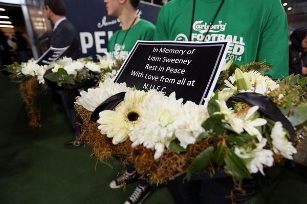 NUFCCoIIective's tweet photo. Two seats will be left empty for #NUFC's first home game in memory of #MH17 victims. http://t.co/1SRarBcXcI http://t.co/h0q6c7hTk5