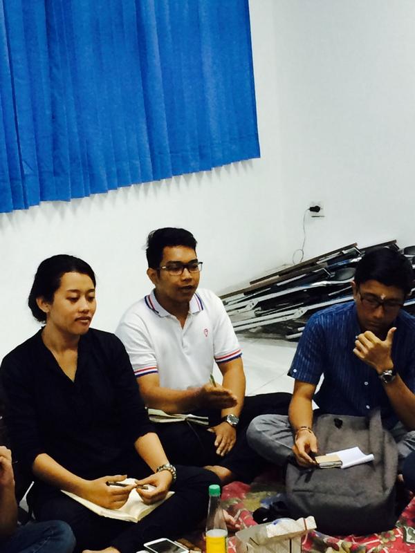 bemfebunud's tweet photo. Politik yg mengakar merupakan salah faktor yg ptng . Dan perbedaan memihak terdapat pada pertrlevisian @HMJ_AK #KMJ http://t.co/Dbj38pvcln