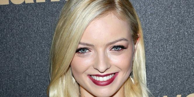 Wishing a Happy 21st Birthday to Francesca Eastwood, incredible actress and daughter of Clint Eastwood! 