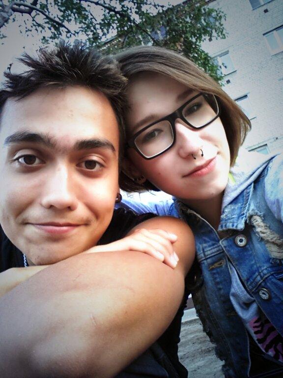 Al_Rocket's tweet photo. Любимая остановочка. Любимый человек. http://t.co/ksJcGwUIRu