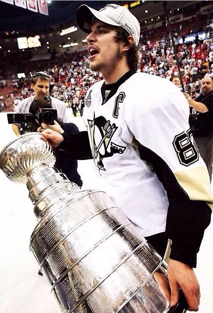 Happy birthday to the best player in the world! happy birthday Sidney Crosby!  