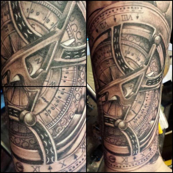 Aggregate 70+ sun dial tattoo in.eteachers