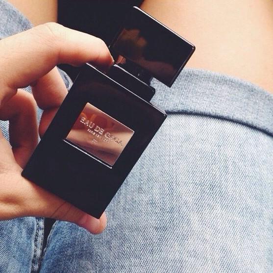 GagaMediaNet's tweet photo. FIRST LOOK: Haus Laboratories announce new fragrance: Eau de Gaga - http://t.co/fXTrDuUuad http://t.co/y8Iqb5aerk