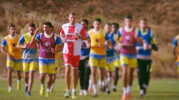 FUsSistes's tweet photo. .@N25Baha aux entrainements du @FathUnionSport http://t.co/5nuMeX6MUQ