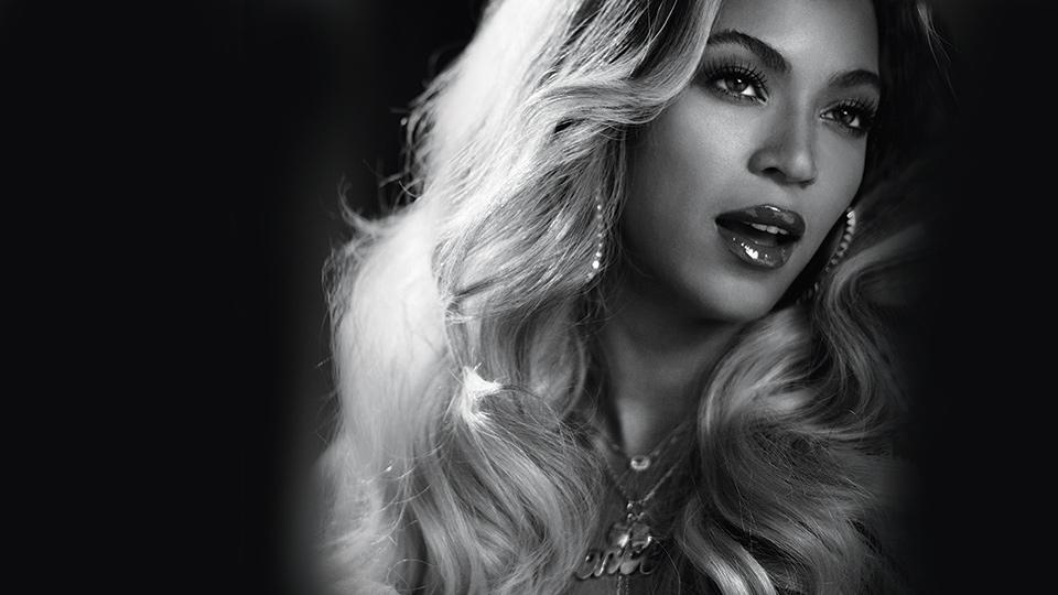 Beyoncé > "MTV VMA's 2014" >> 8 Nom.  "Máxima Nominada del Año" [PERFORM & VIDEO VANGUARD AWARD] BucCCZFIYAAlJiE