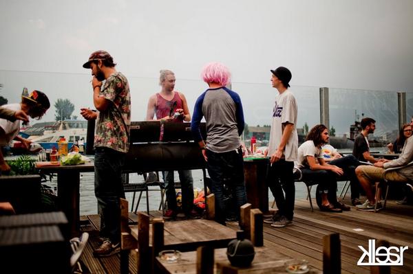 KLEARamsterdam's tweet photo. Ingredients for a KLEAR-setting: chilled peeps, good music, and exclusive locations! #throwbackthursday #futuremusic http://t.co/oSggSASLiP