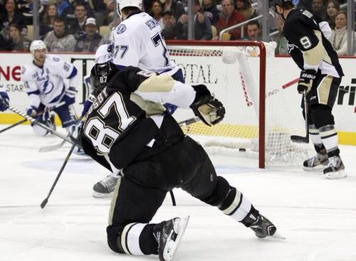 HAPPY BIRTHDAY TO MY FAV SIDNEY CROSBY!!   
