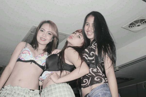 XmoveManagement's tweet photo. Oline,bunda,desya☀ http://t.co/DYG0YjfggI