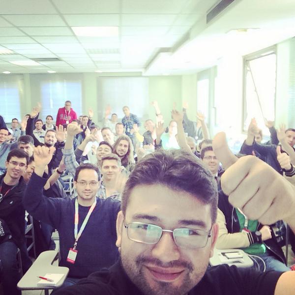 simoesrenato's tweet image. #TDCSelfie na trilha #ArquiteturaJava no #TDC2014 #TDC Comecou!!